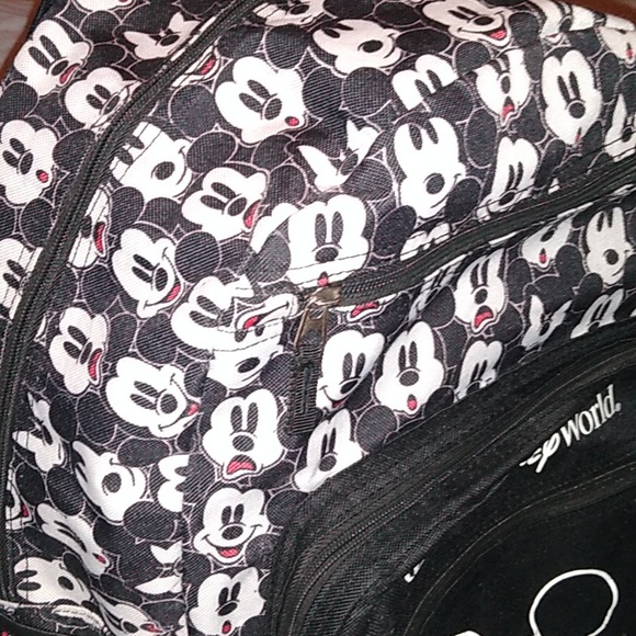 🐭 Mickey Mouse Backpack 🐭 - Picture 3 of 13